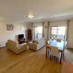 Διαμέρισμα By The With Parking And Wifi By Amcf *