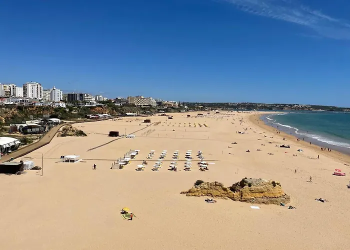 By The With Parking And Wifi By Amcf ポルティマン