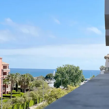 By The With Parking And Wifi By Amcf