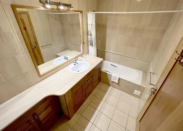 By The With Parking And Wifi By Amcf Appartement Portimão