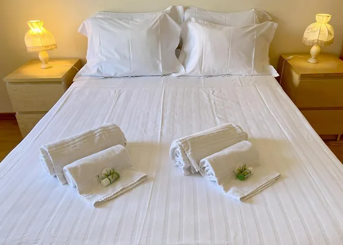 By The With Parking And Wifi By Amcf Appartement *