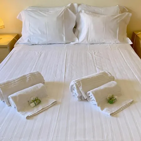 By The With Parking And Wifi By Amcf Apartament *