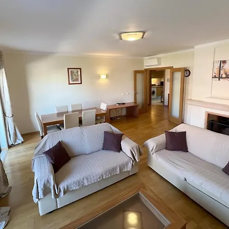 By The With Parking And Wifi By Amcf شقة بورتيماو